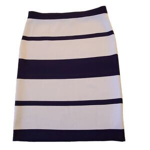 Neiman Marcus Navy and White Striped Skirt Size M